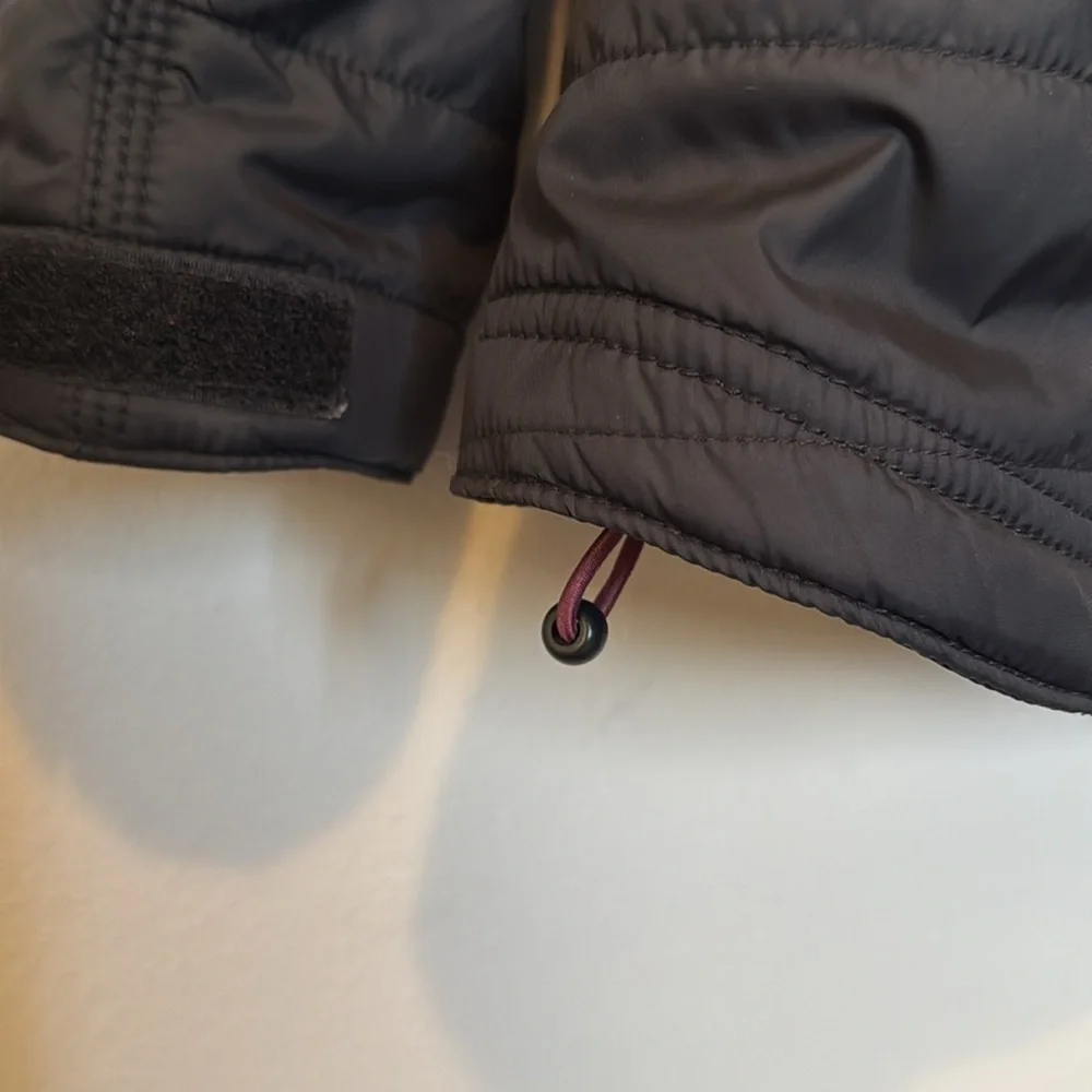Carhartt Gilliam Jacket Black Youth Large 12/14 EUC Insulated Warm